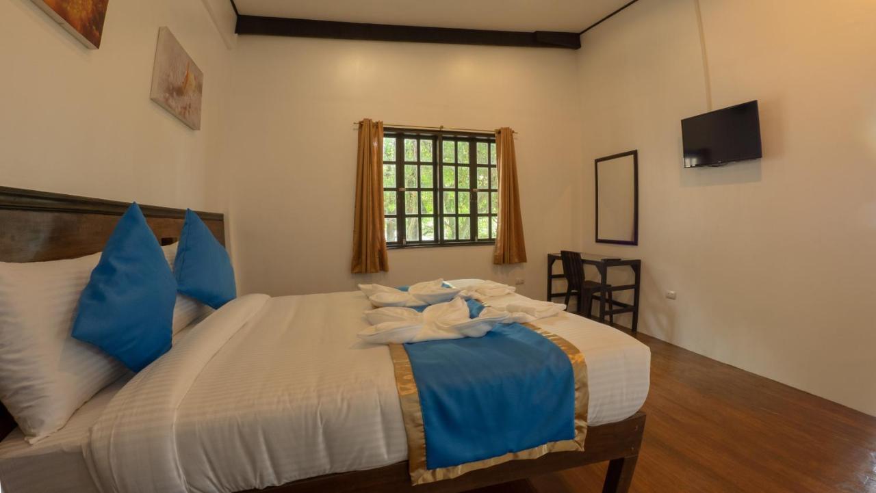 Blue Ribbon Dive Resort Mabini  Luaran gambar