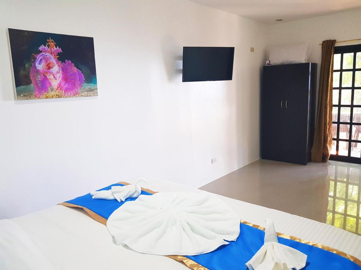 Blue Ribbon Dive Resort Mabini  Luaran gambar